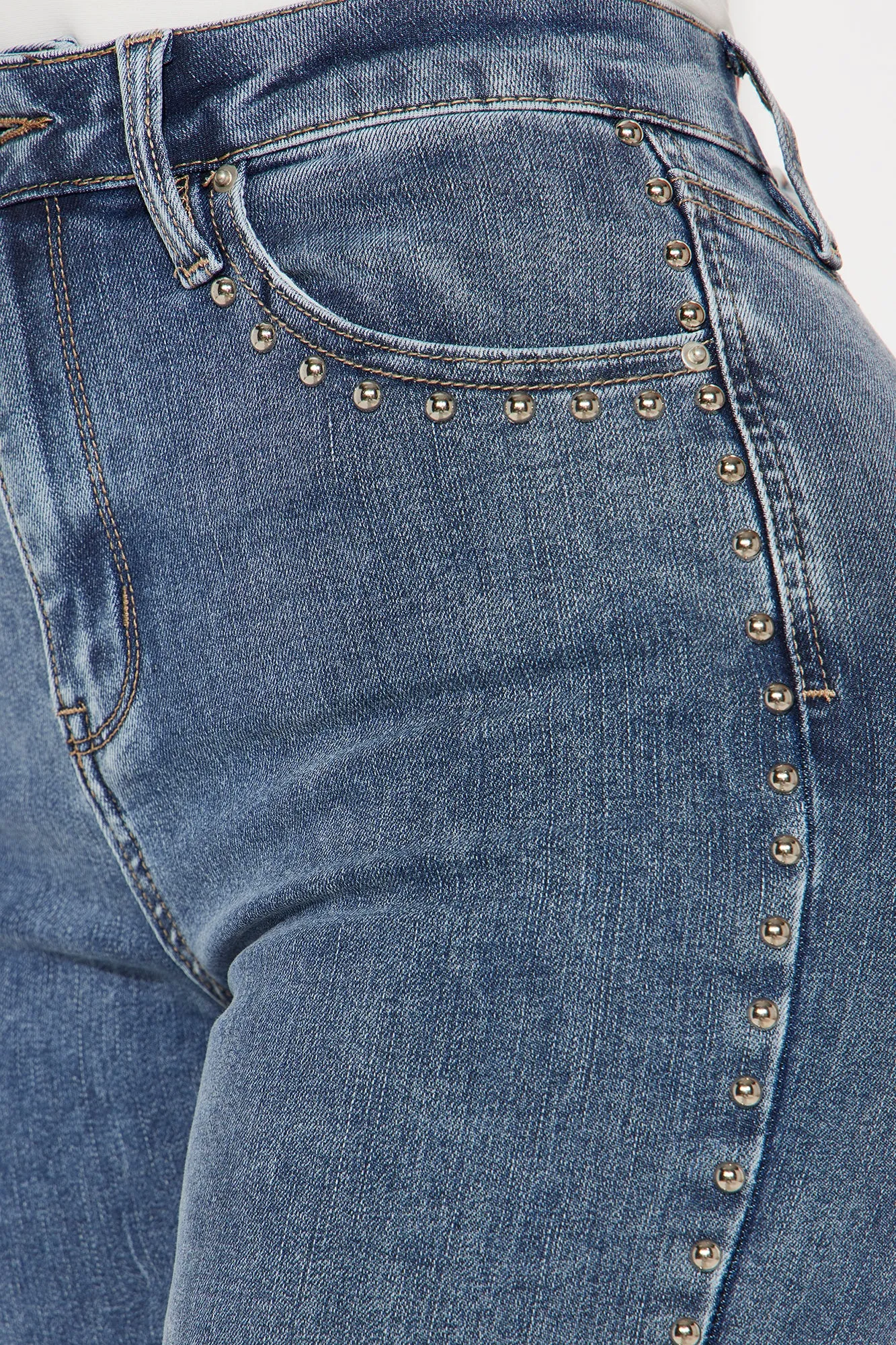 A Different Vibe Studded Stretch Skinny Jeans - Medium Wash