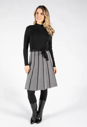 Abstract Pattern Knit Short Dress