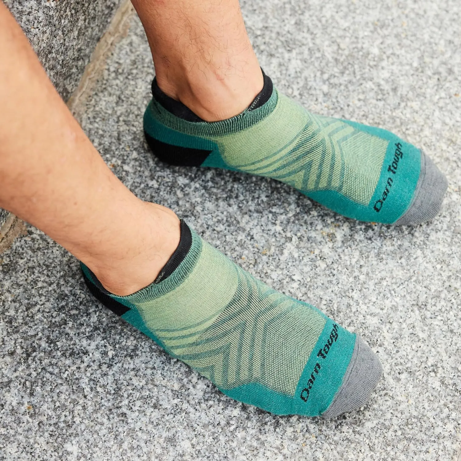 Darn Tough Men's Run No Show Tab Ultra-Lightweight with Cushion - Merino Wool Socks for Running