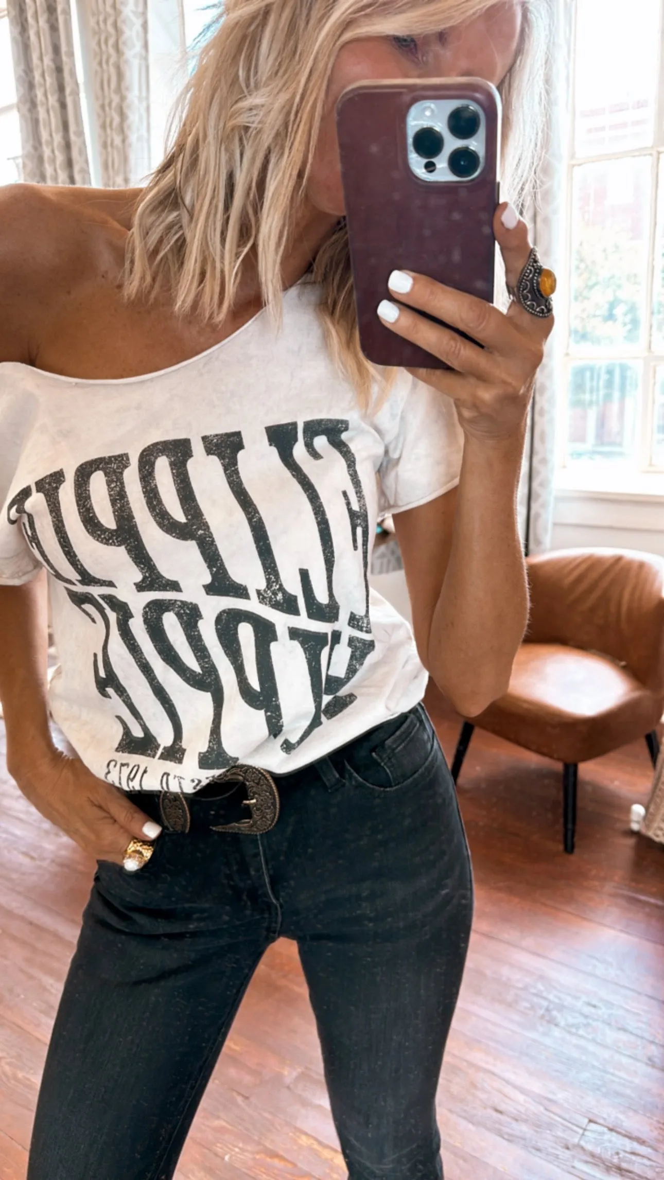 Flippie Hippie Tee