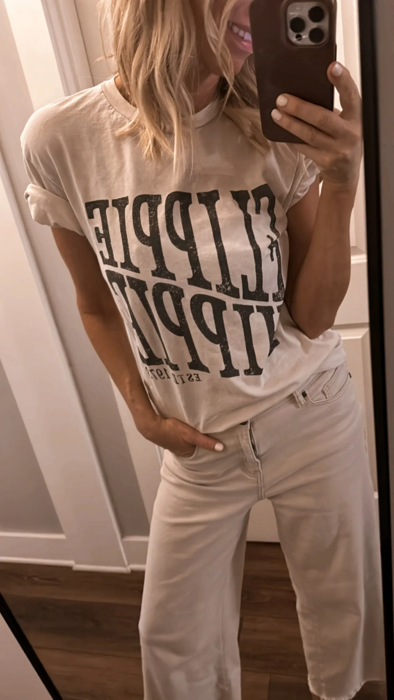 Flippie Hippie Tee
