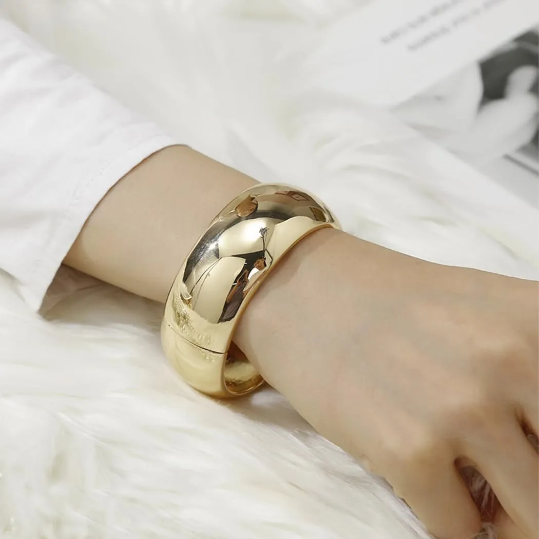 FUTIMELY Chunky Gold Plated Cuff Bracelets for Women Minimalist Silver Geometric Wide Thick Metal Open Bangle Bracelet Exaggerate Statement Jewelry Gifts