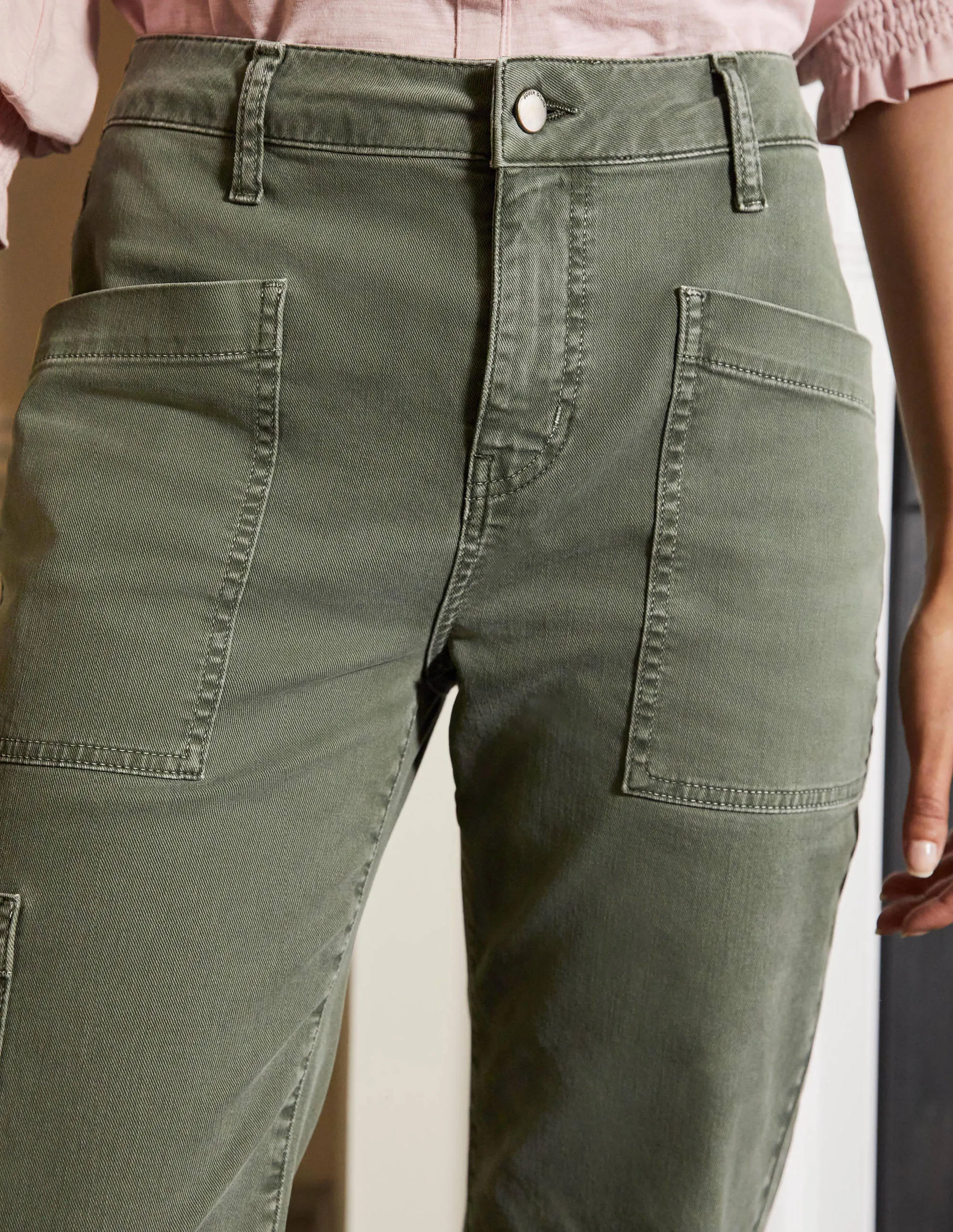 Patch Pocket Tapered Jeans-Marsh
