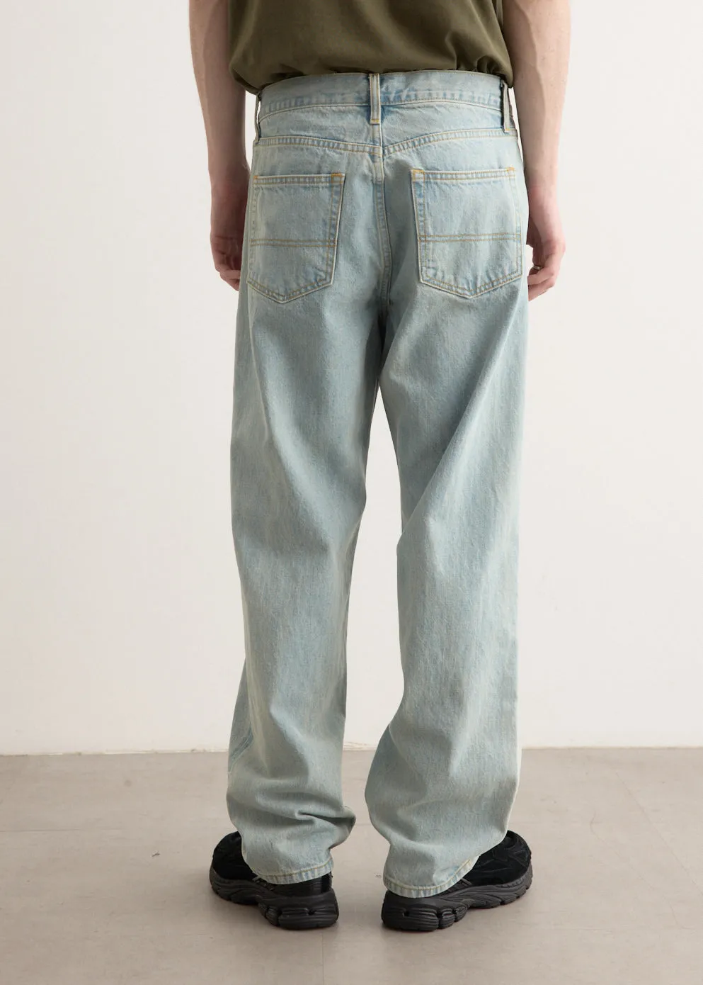Pleated Jeans