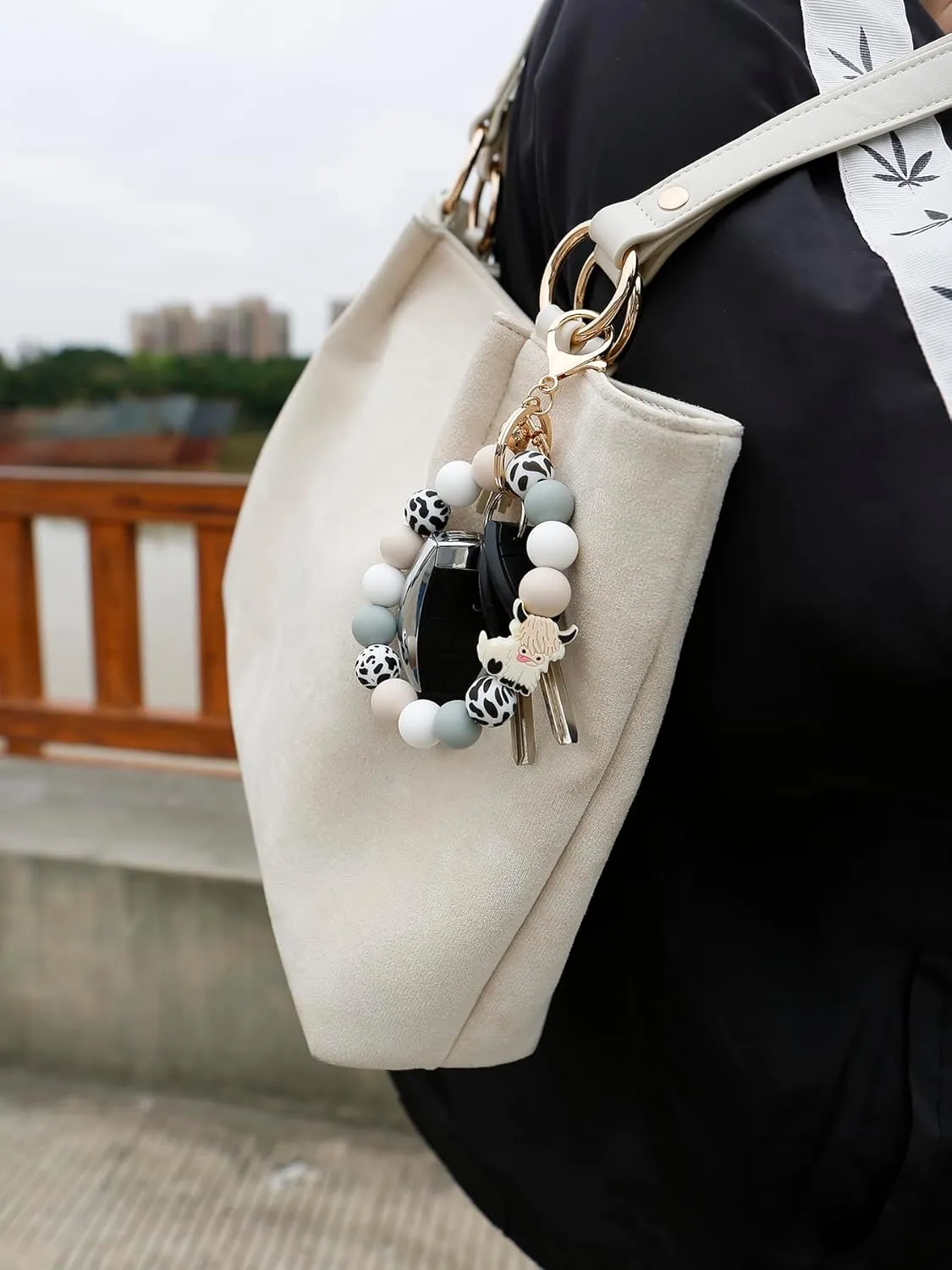 Silicone Key Ring Bracelet Beaded keychain Wristlet Beaded Bangle Wristlet Keychain House Car Keys for Women