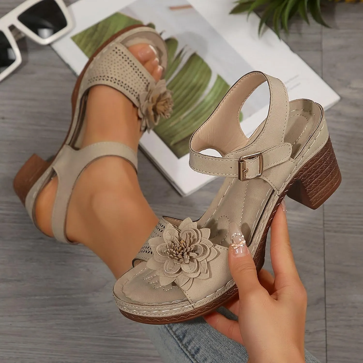 SuanlaTDS Chunky Block Heels Sandals for Women Summer 2025 Flower Open Toe Buckle Ankle Strap Platform Arch Support Comfortable Outdoor Walking Shoes Low Heeled Sandal for Daily Wear