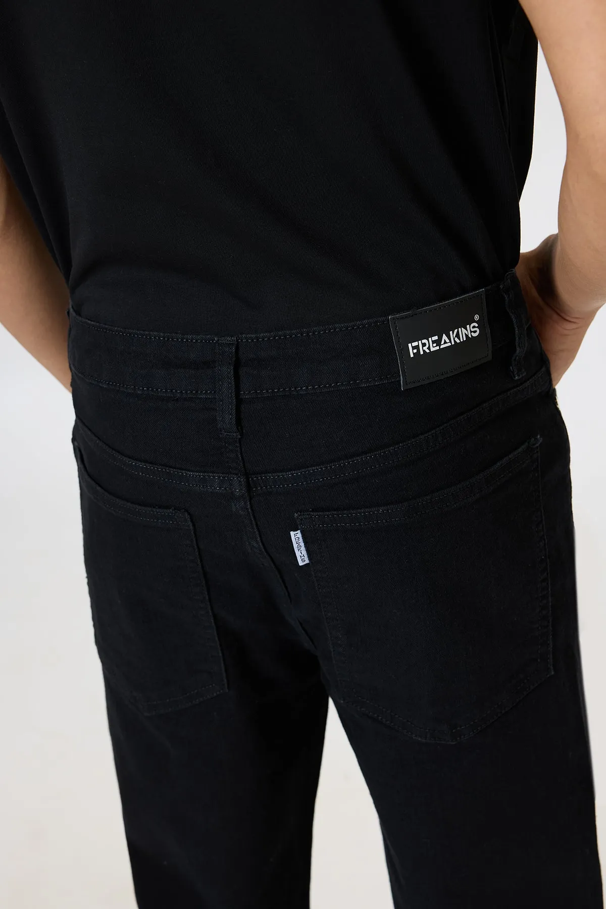 Tapered Regular Black Men's Jeans