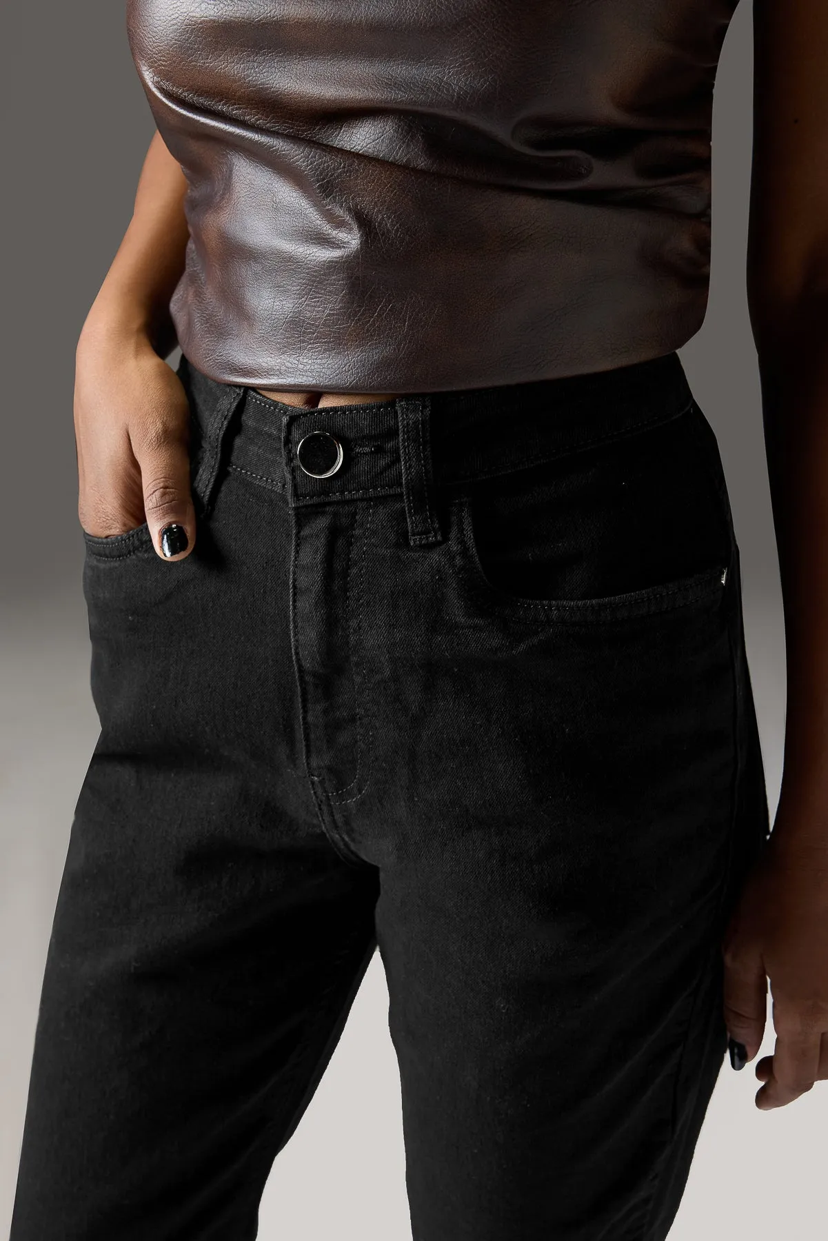 Tapered Regular Black Women's Jeans