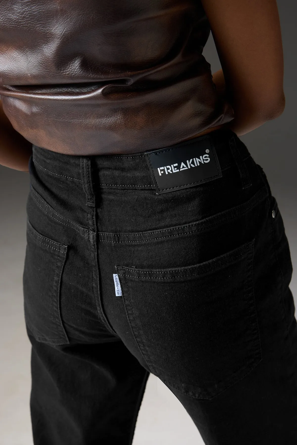 Tapered Regular Black Women's Jeans
