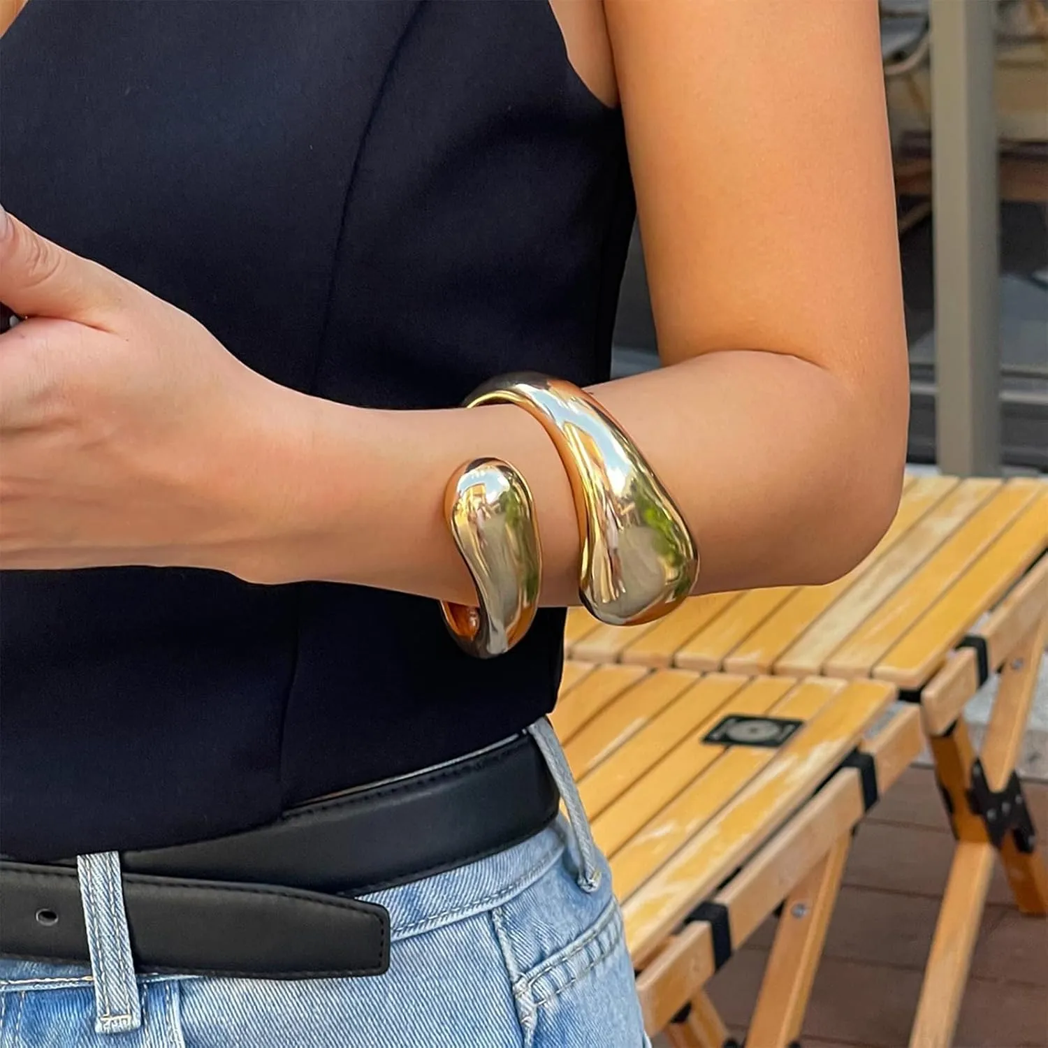 YANCHUN 2PCS Gold Bangles for Women Silver Bangle Bracelets Chunky Bangles Bracelets Non Tarnish Gold/Silver Bracelet for Women Trendy Jewelry Gift