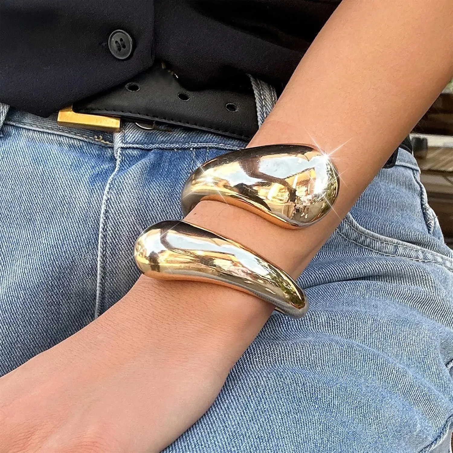 YANCHUN 2PCS Gold Bangles for Women Silver Bangle Bracelets Chunky Bangles Bracelets Non Tarnish Gold/Silver Bracelet for Women Trendy Jewelry Gift